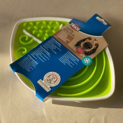 Lick'n'Snack plate, leaf - 28 &times; 21 cm 