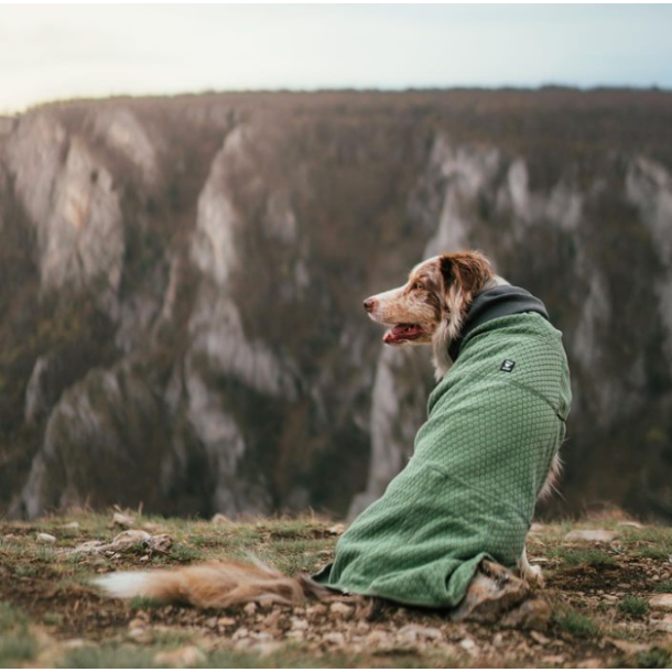 Hurtta - Razzle-Dazzle Midlayer - Blackberry