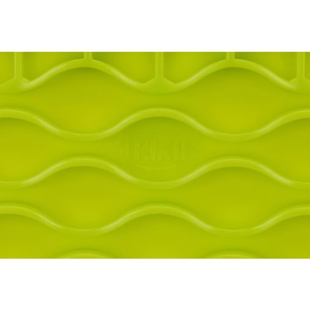 Lick'n'Snack plate,  20 &times; 20 cm 