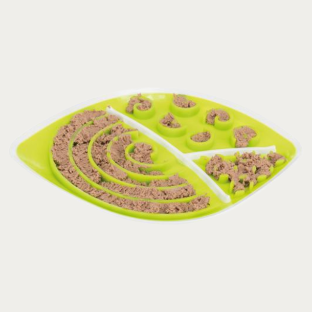 Lick'n'Snack plate, leaf - 28 &times; 21 cm 